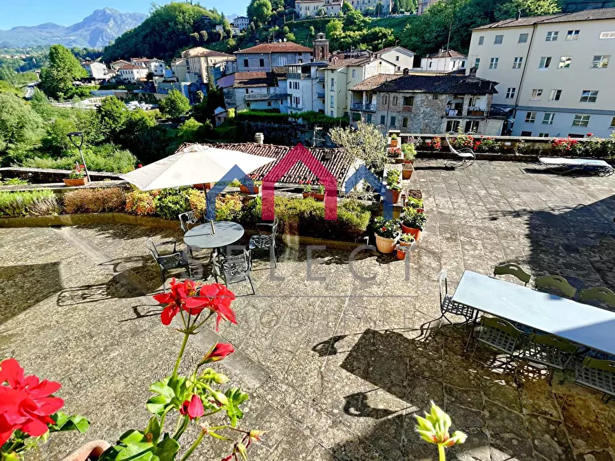 Immagine 38 di Appartamento in vendita  a Castelnuovo Di Garfagnana