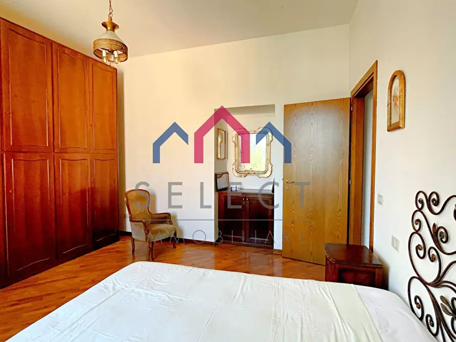 Immagine 18 di Appartamento in vendita  a Castelnuovo Di Garfagnana