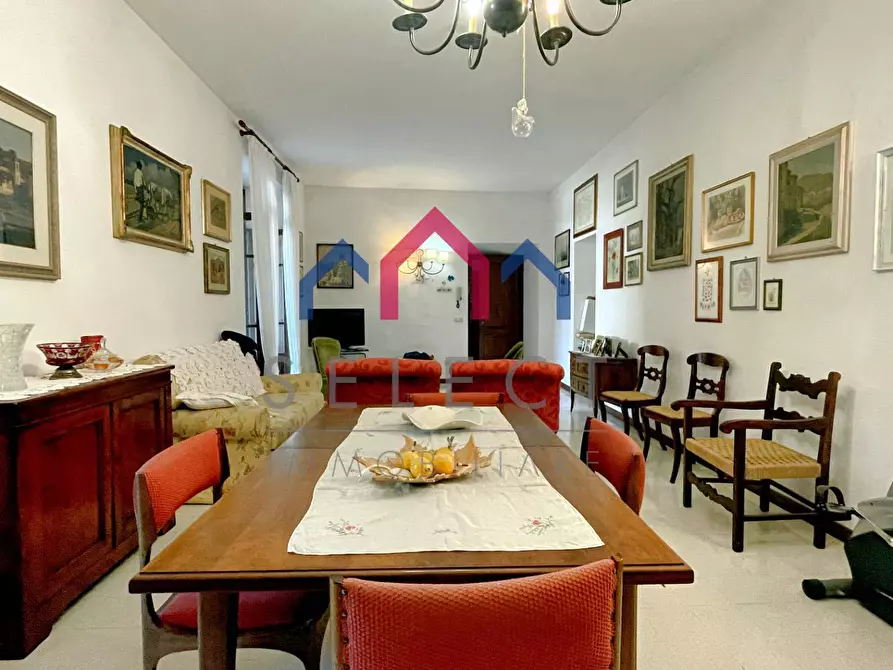 Immagine 10 di Appartamento in vendita  a Castelnuovo Di Garfagnana