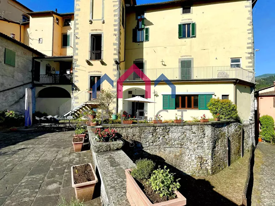 Immagine 45 di Appartamento in vendita  a Castelnuovo Di Garfagnana