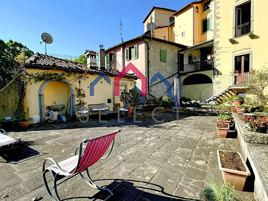 Immagine 47 di Appartamento in vendita  a Castelnuovo Di Garfagnana