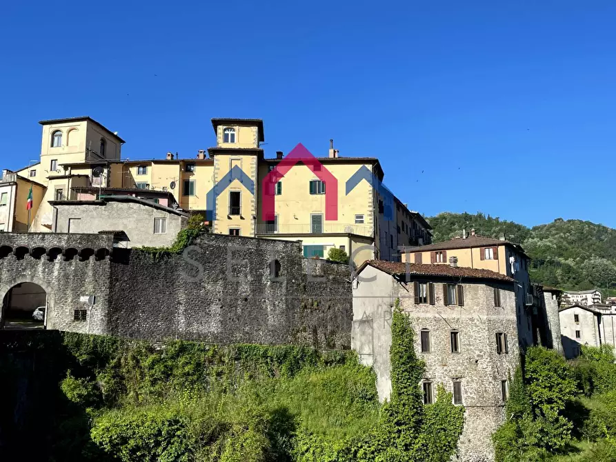 Immagine 55 di Appartamento in vendita  a Castelnuovo Di Garfagnana
