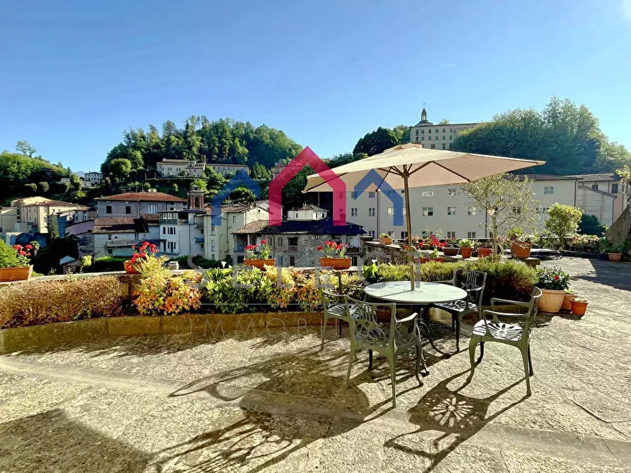Immagine 36 di Appartamento in vendita  a Castelnuovo Di Garfagnana