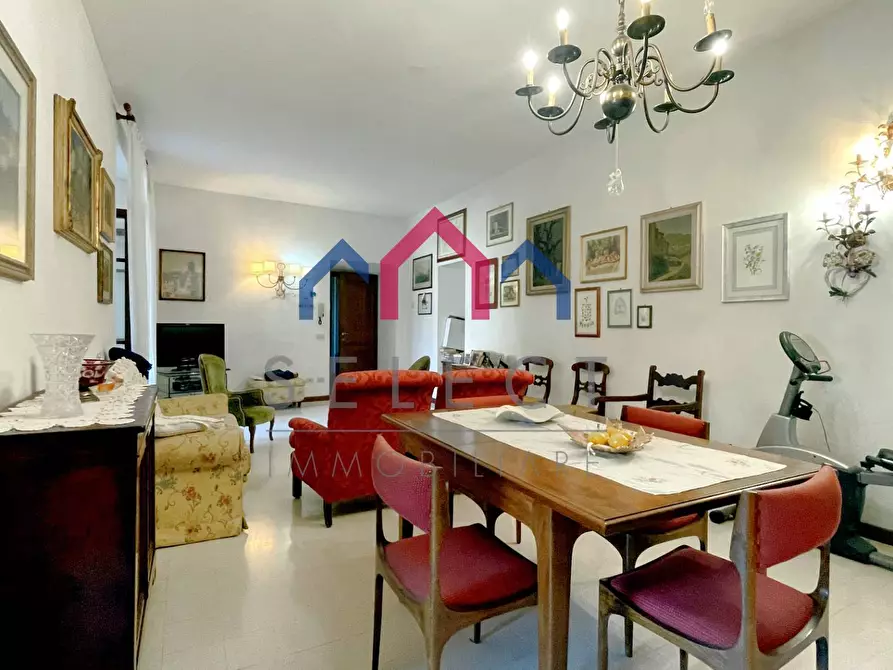 Immagine 9 di Appartamento in vendita  a Castelnuovo Di Garfagnana