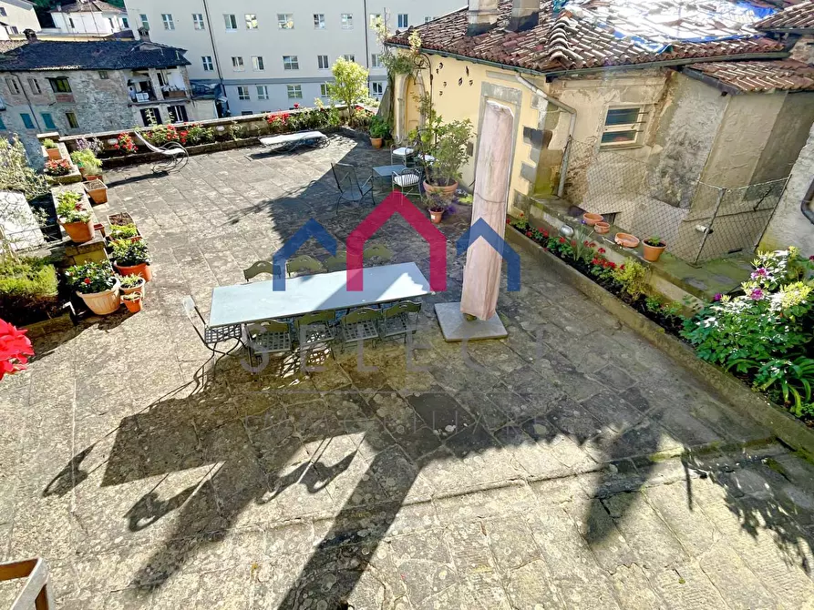 Immagine 41 di Appartamento in vendita  a Castelnuovo Di Garfagnana
