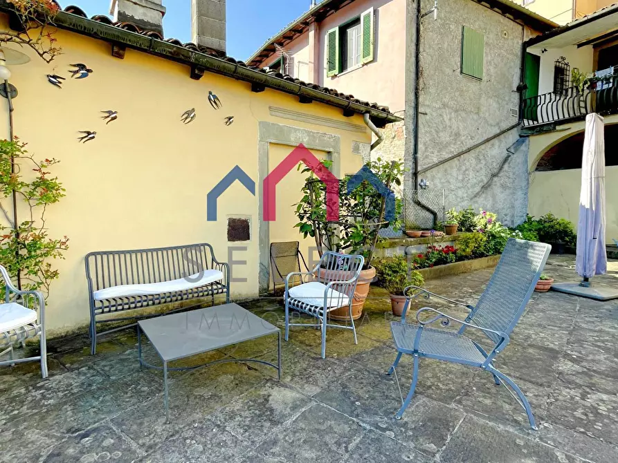 Immagine 44 di Appartamento in vendita  a Castelnuovo Di Garfagnana