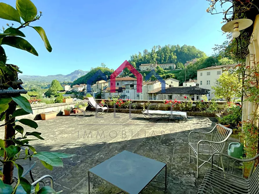 Immagine 50 di Appartamento in vendita  a Castelnuovo Di Garfagnana