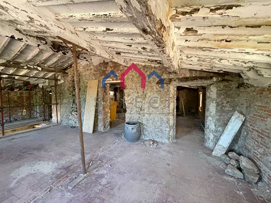 Immagine 5 di Palazzo in vendita  a Villa Basilica