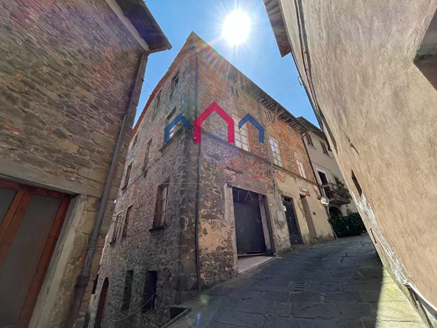 Immagine 48 di Palazzo in vendita  a Villa Basilica