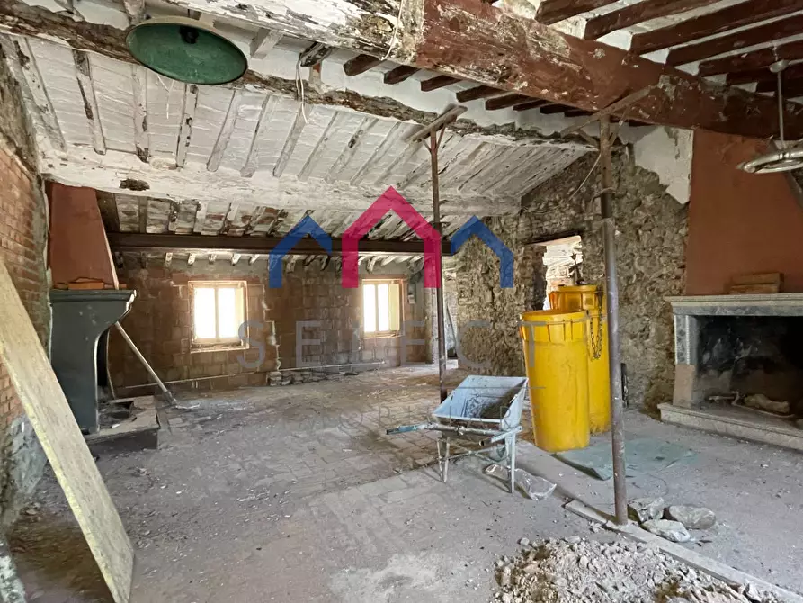 Immagine 14 di Palazzo in vendita  a Villa Basilica