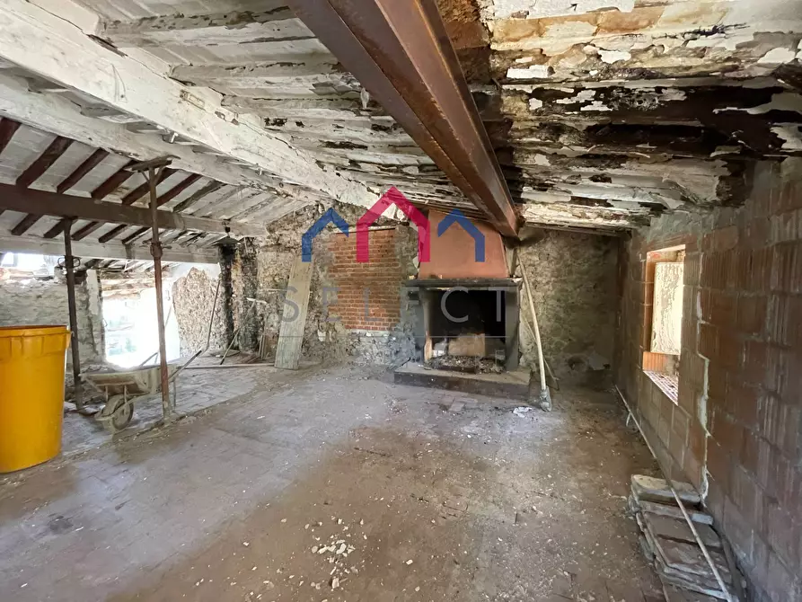 Immagine 8 di Palazzo in vendita  a Villa Basilica