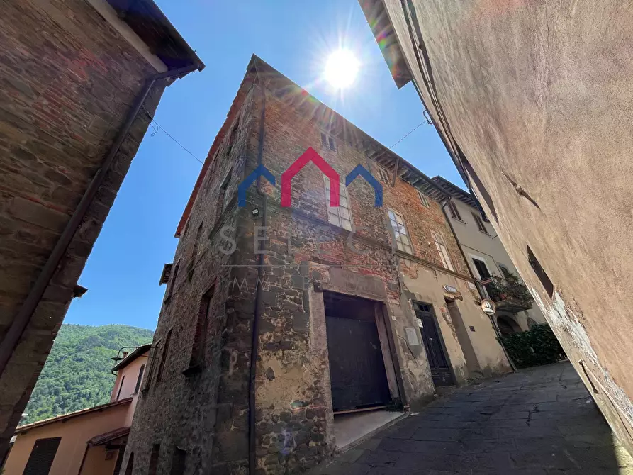 Immagine 51 di Palazzo in vendita  a Villa Basilica