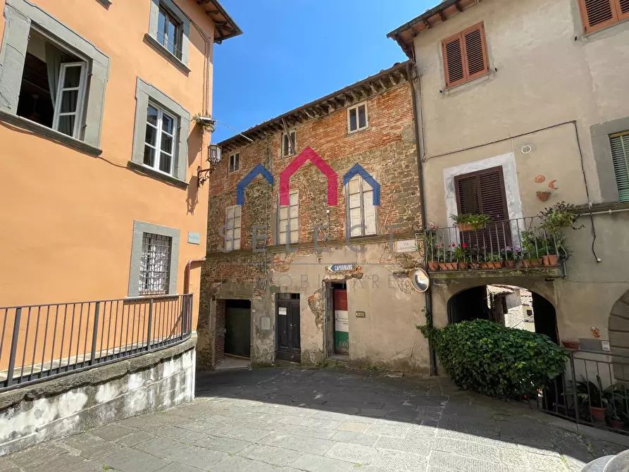 Immagine 1 di Palazzo in vendita  a Villa Basilica