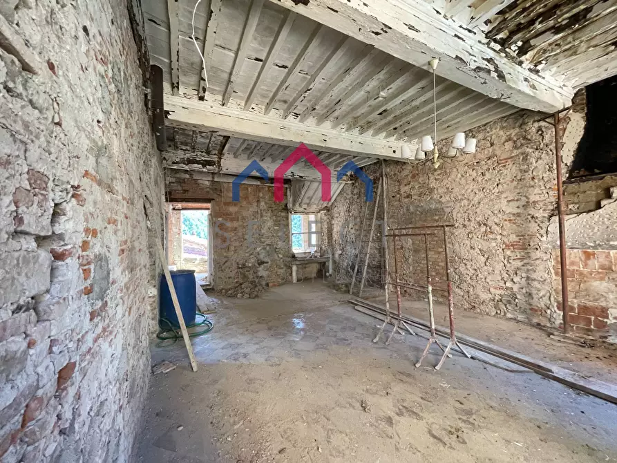 Immagine 34 di Palazzo in vendita  a Villa Basilica