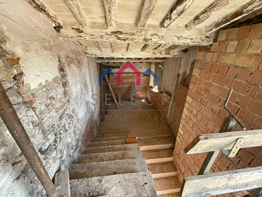 Immagine 20 di Palazzo in vendita  a Villa Basilica