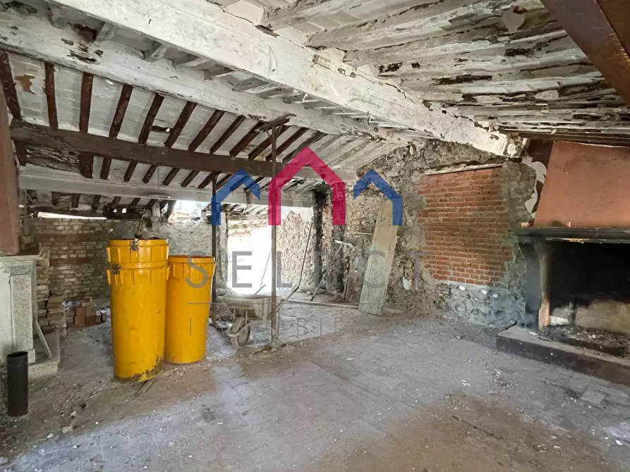 Immagine 9 di Palazzo in vendita  a Villa Basilica