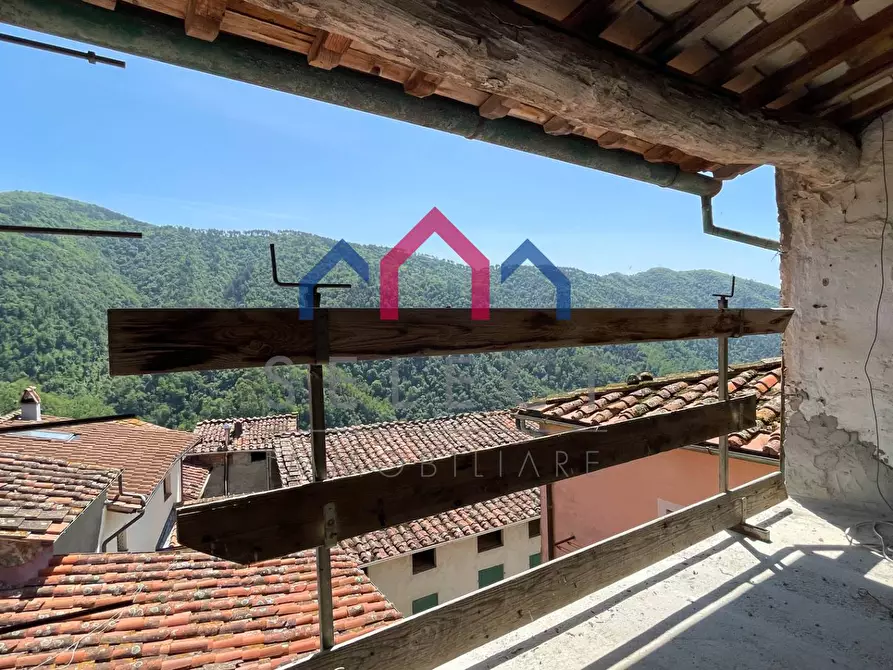 Immagine 16 di Palazzo in vendita  a Villa Basilica