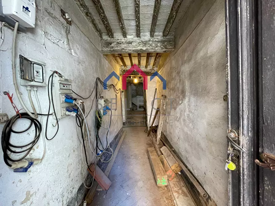 Immagine 40 di Palazzo in vendita  a Villa Basilica