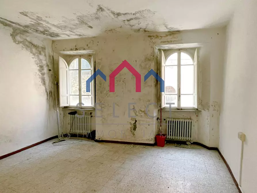 Immagine 25 di Palazzo in vendita  a Villa Basilica