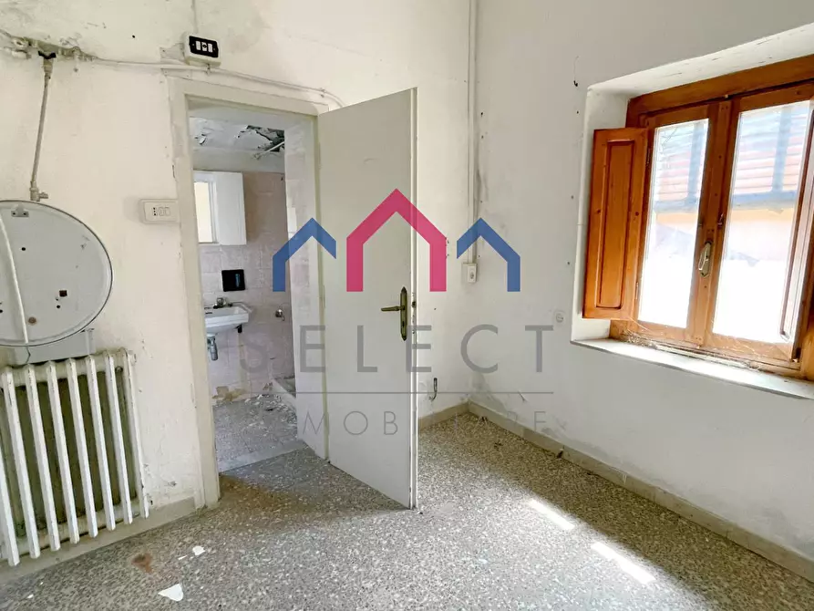 Immagine 33 di Palazzo in vendita  a Villa Basilica