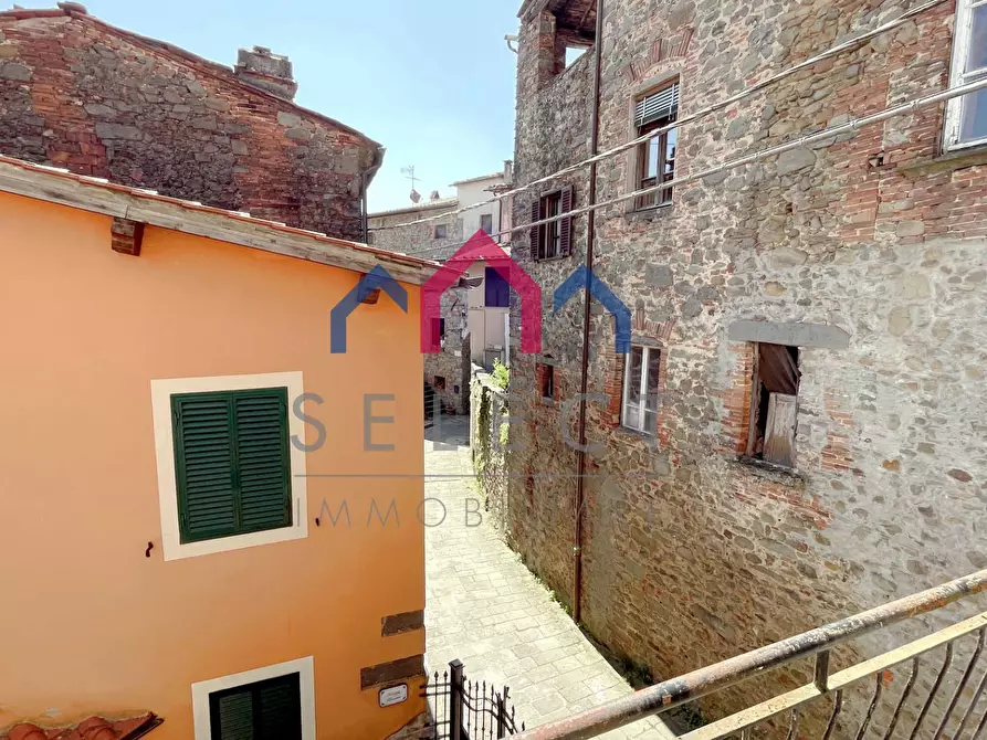 Immagine 36 di Palazzo in vendita  a Villa Basilica