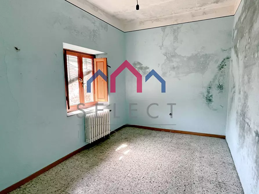 Immagine 19 di Palazzo in vendita  a Villa Basilica