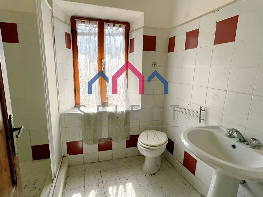 Immagine 18 di Palazzo in vendita  a Villa Basilica