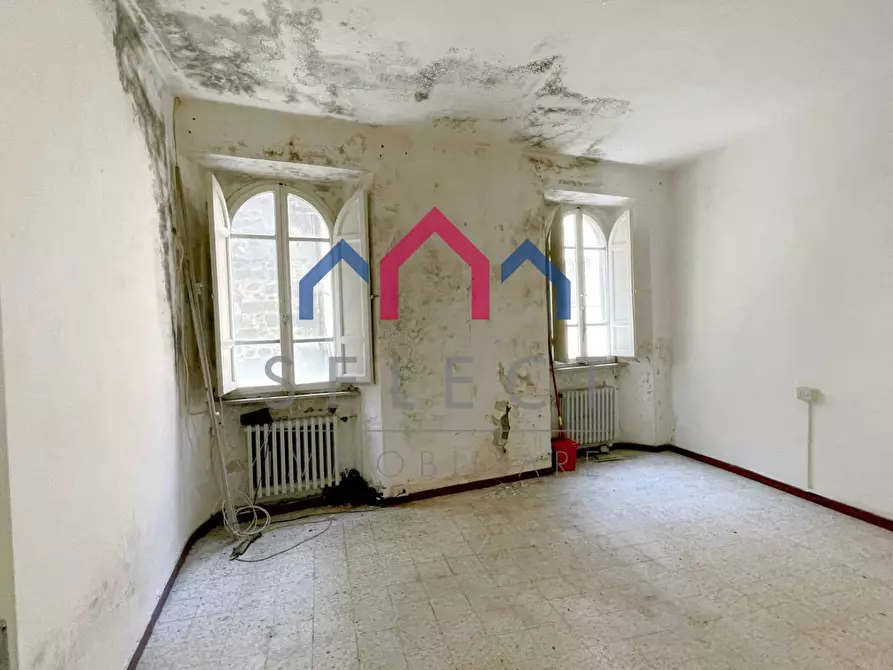 Immagine 24 di Palazzo in vendita  a Villa Basilica