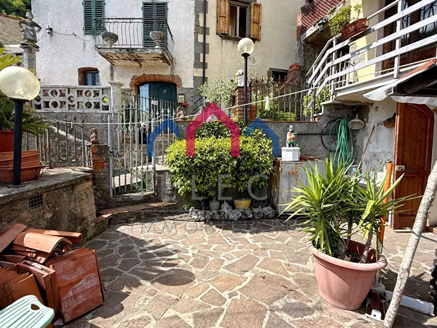 Immagine 10 di Casa semindipendente in vendita  a Villa Basilica