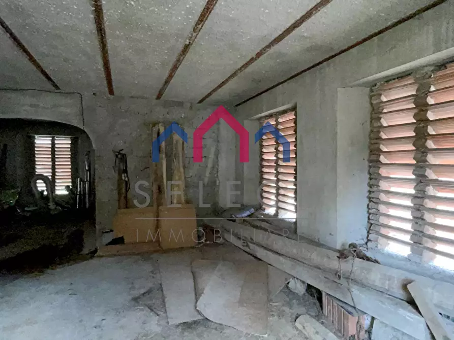 Immagine 97 di Villa in vendita  a Piazza Al Serchio