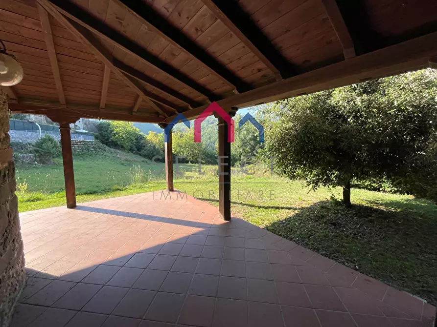 Immagine 73 di Villa in vendita  a Piazza Al Serchio