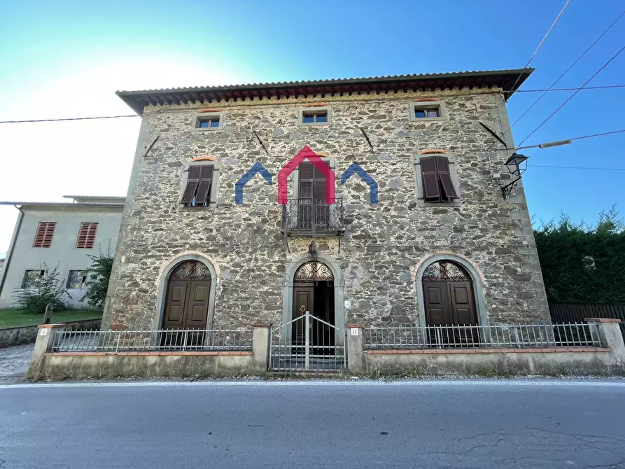 Immagine 3 di Villa in vendita  a Piazza Al Serchio