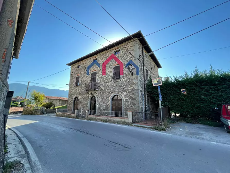 Immagine 82 di Villa in vendita  a Piazza Al Serchio