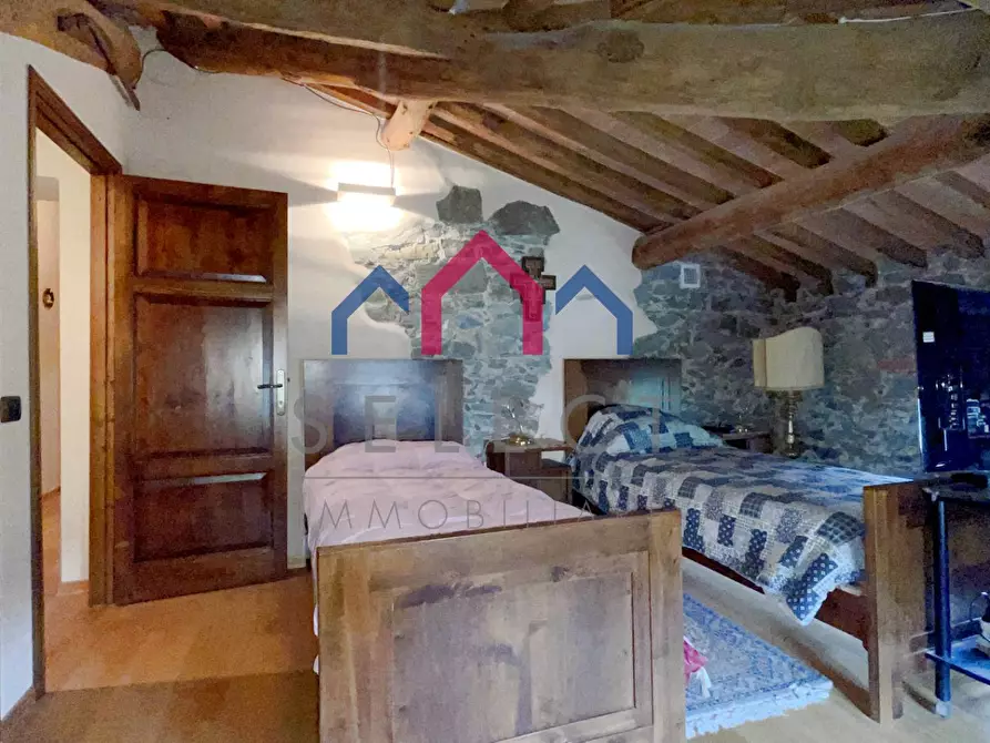 Immagine 53 di Villa in vendita  a Piazza Al Serchio