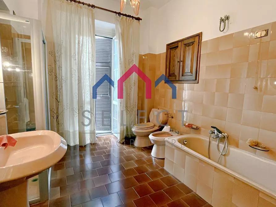 Immagine 24 di Villa in vendita  a Piazza Al Serchio