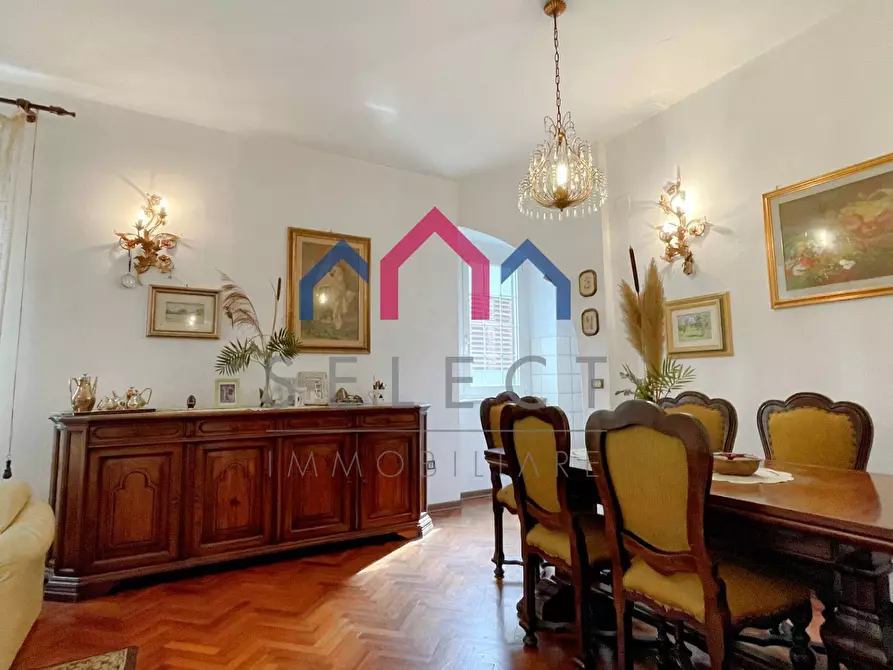 Immagine 15 di Villa in vendita  a Piazza Al Serchio