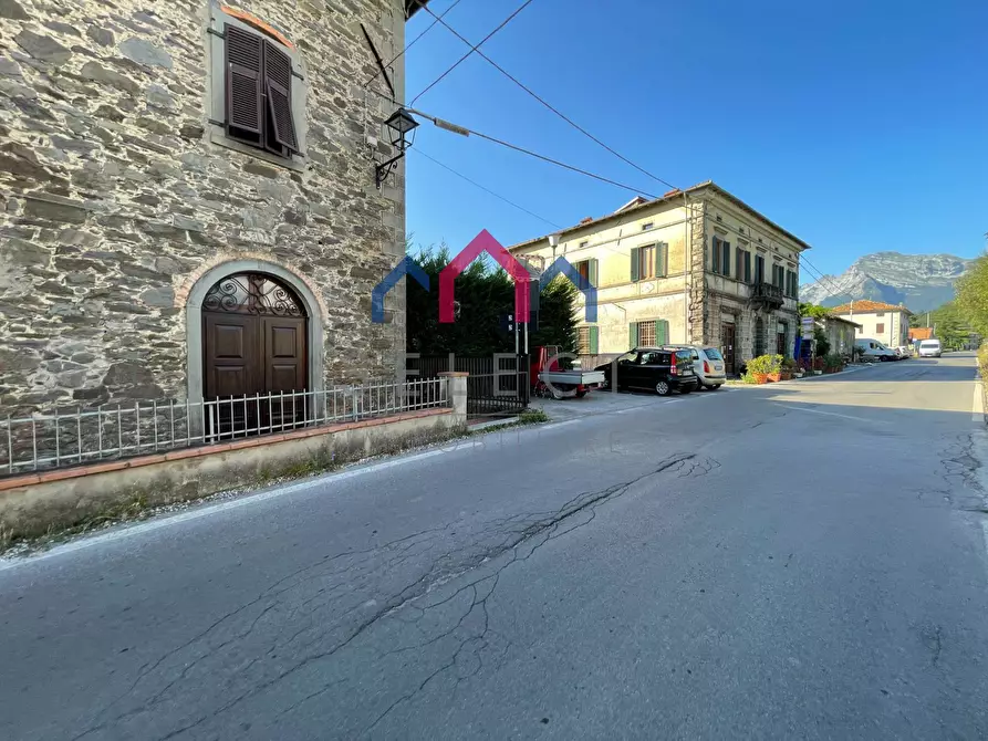 Immagine 81 di Villa in vendita  a Piazza Al Serchio