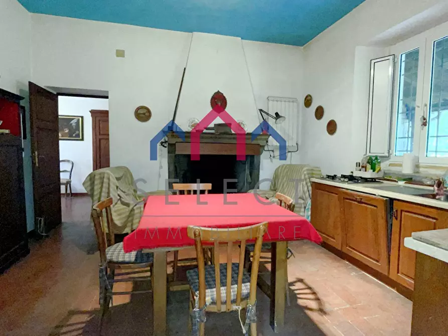 Immagine 11 di Villa in vendita  a Piazza Al Serchio