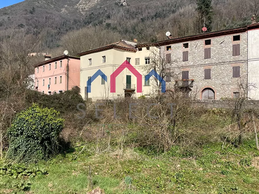 Immagine 71 di Casa semindipendente in vendita  a Borgo A Mozzano