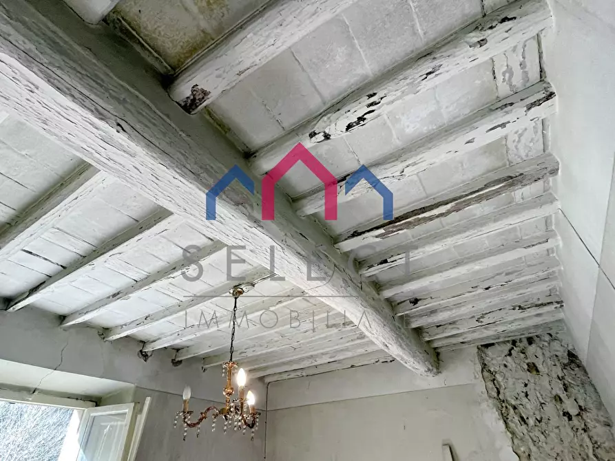 Immagine 41 di Casa semindipendente in vendita  a Borgo A Mozzano