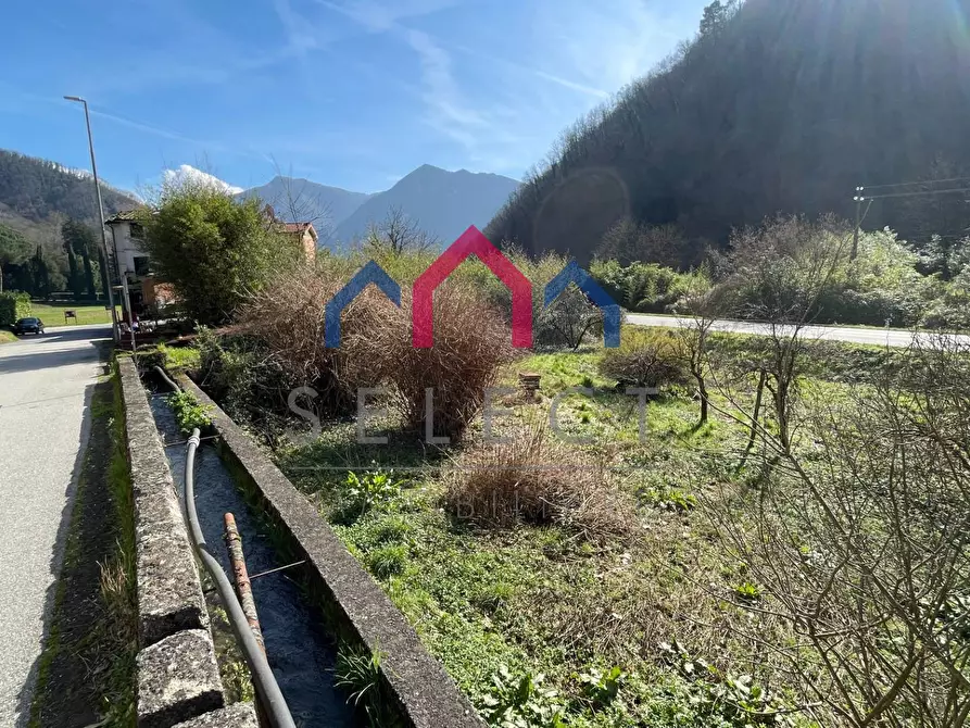 Immagine 65 di Casa semindipendente in vendita  a Borgo A Mozzano