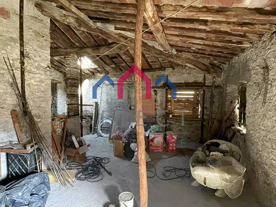 Immagine 49 di Casa semindipendente in vendita  a Borgo A Mozzano