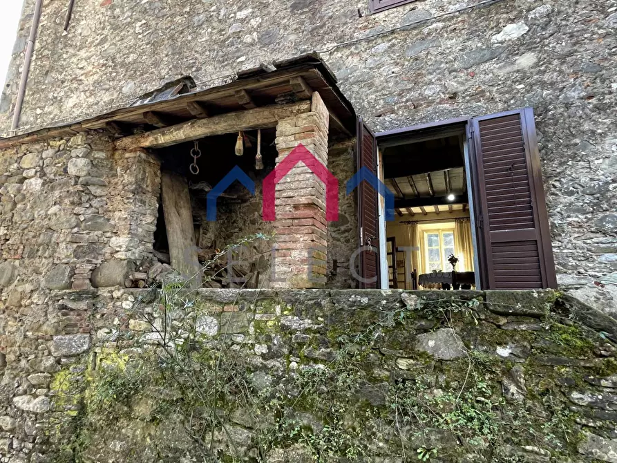 Immagine 30 di Casa semindipendente in vendita  a Borgo A Mozzano