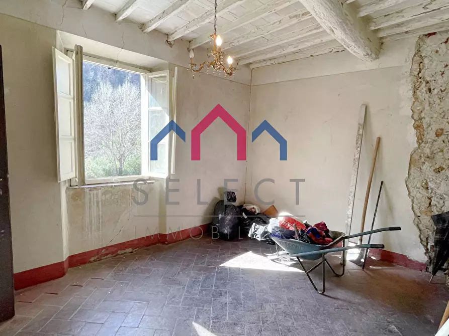 Immagine 38 di Casa semindipendente in vendita  a Borgo A Mozzano