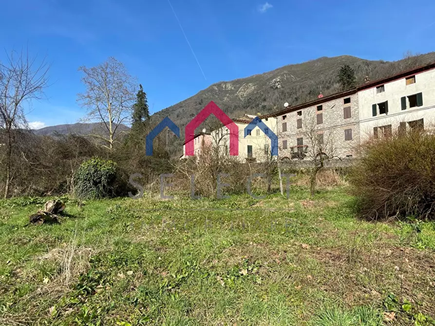 Immagine 68 di Casa semindipendente in vendita  a Borgo A Mozzano