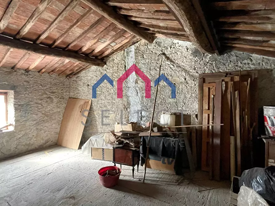 Immagine 54 di Casa semindipendente in vendita  a Borgo A Mozzano