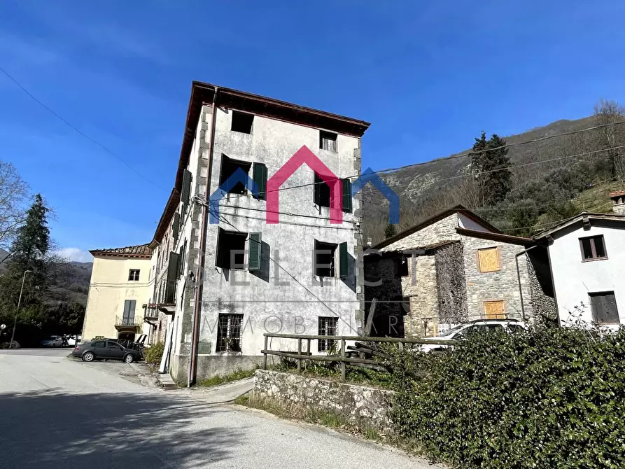 Immagine 59 di Casa semindipendente in vendita  a Borgo A Mozzano