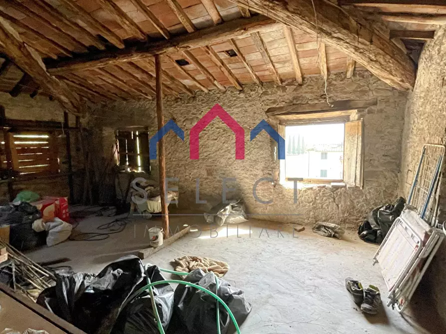 Immagine 51 di Casa semindipendente in vendita  a Borgo A Mozzano