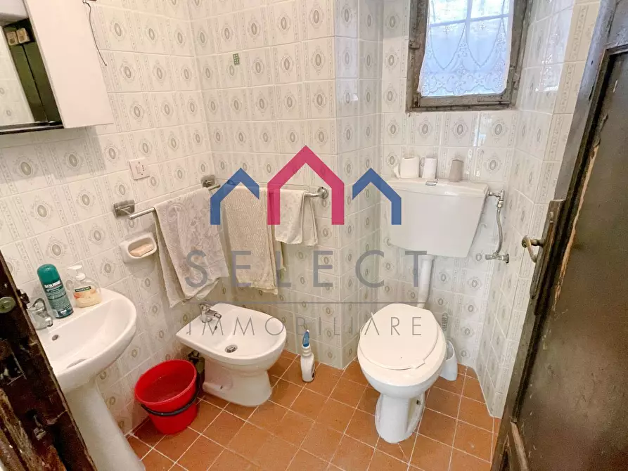 Immagine 31 di Casa semindipendente in vendita  a Borgo A Mozzano