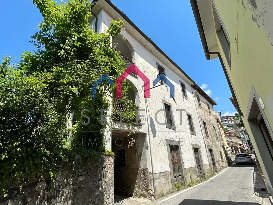 Immagine 1 di Casa semindipendente in vendita  a Coreglia Antelminelli